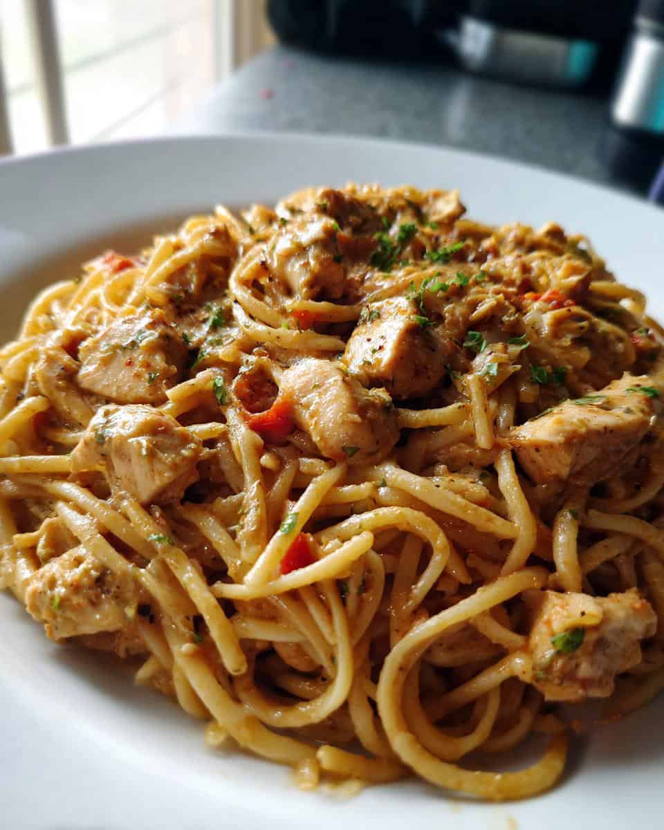 Crock Pot Cajun Chicken Pasta - detail 3