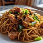 Easy Garlic Chicken Lo Mein