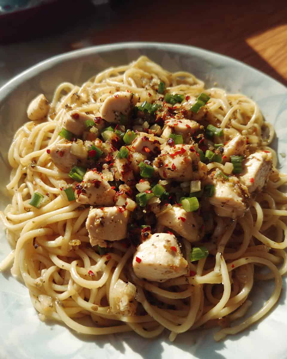 Garlic Chicken Noodles - detail 3