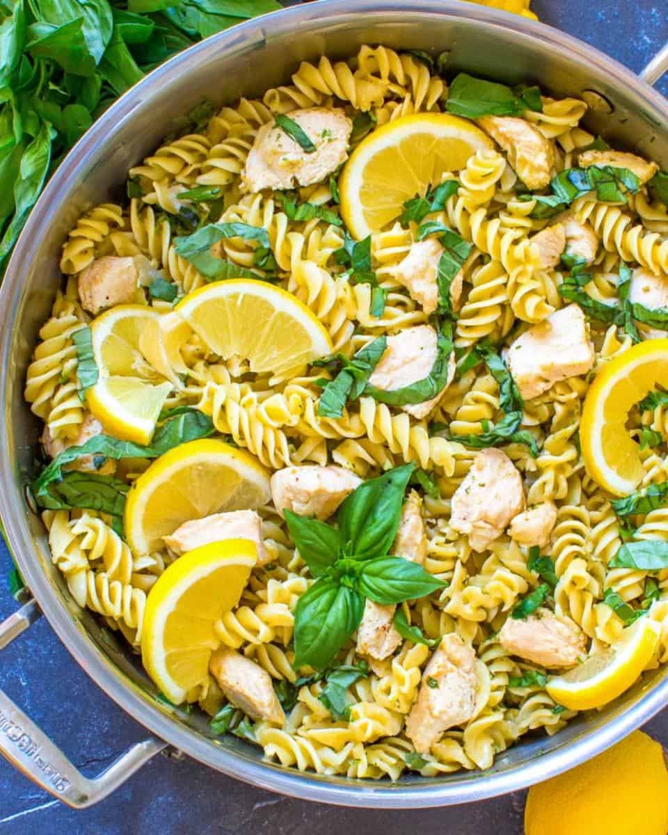 15-Minute Lemon Garlic Chicken Pasta - detail 3
