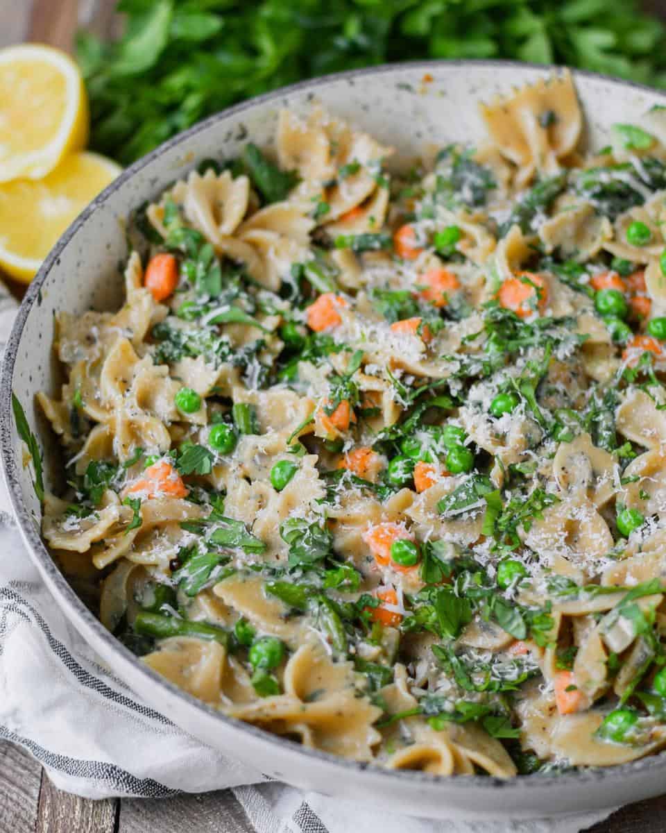 Creamy One-Pot Spring Vegetable Pasta Recipe - detail 1