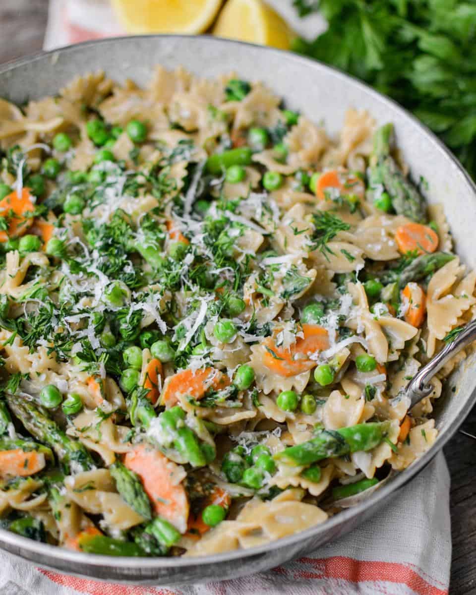 Creamy One-Pot Spring Vegetable Pasta Recipe - detail 2