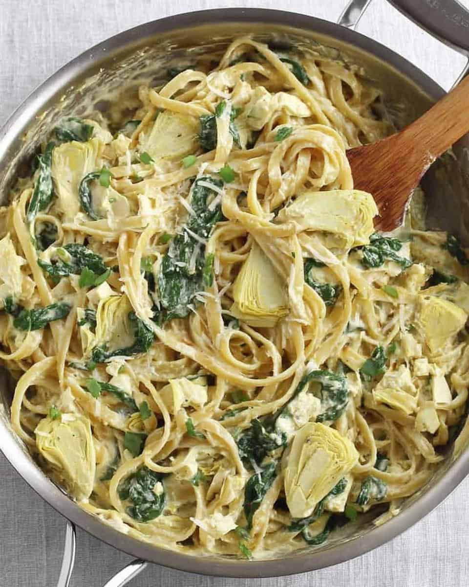 Creamy Spinach Artichoke One-Pot Pasta - detail 2