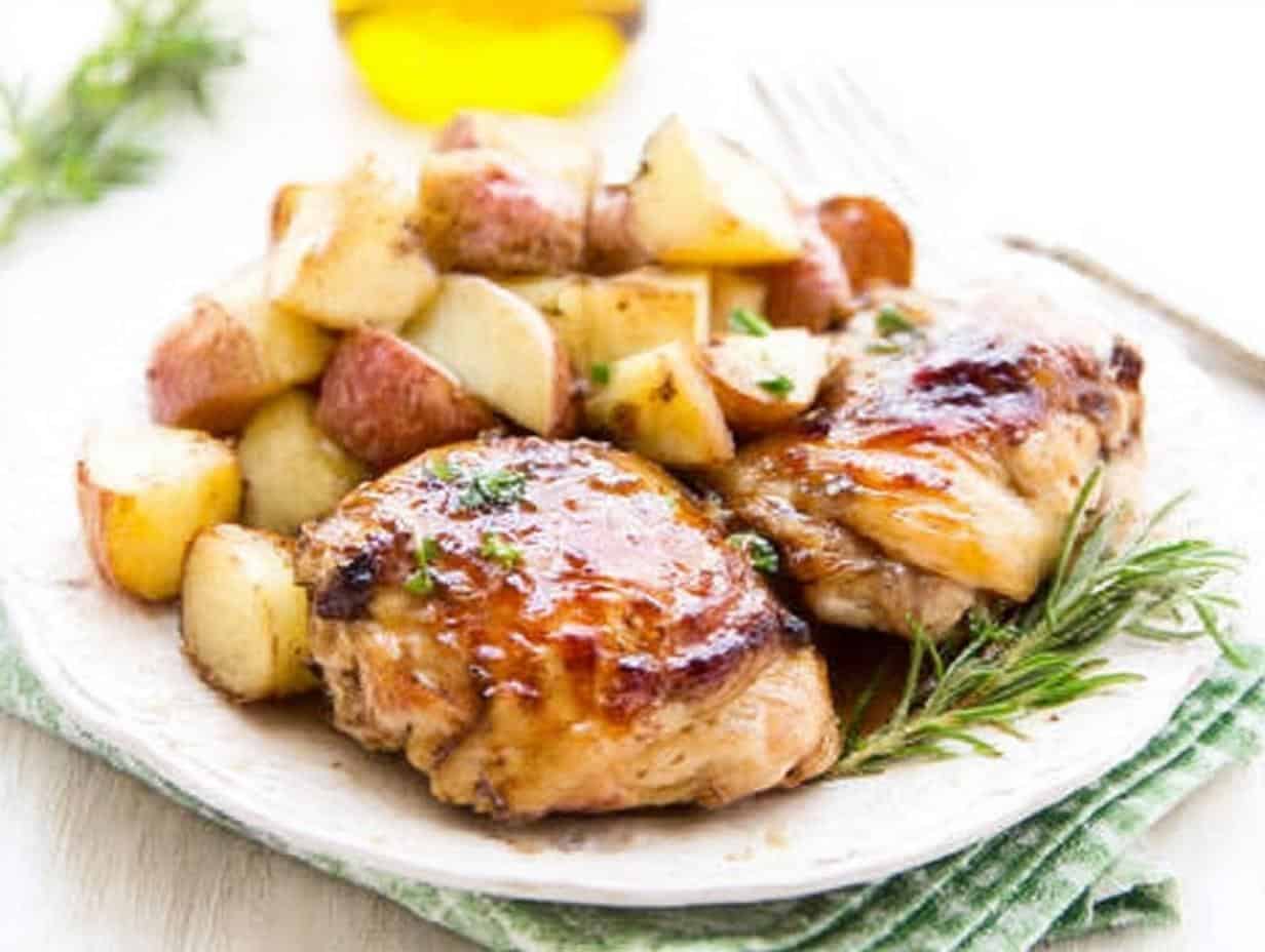 One-Pan Lemon Balsamic Chicken & Potatoes: 4-Ingredient Joy